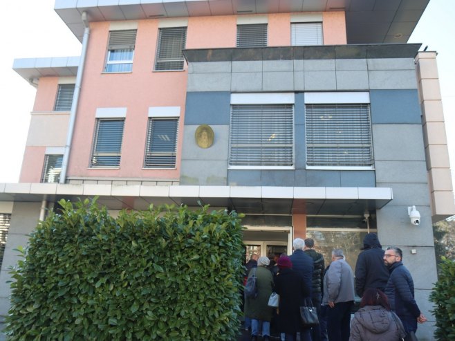 Poznato gdje će građani Srbije glasati u BiH: Odobreno 27 lokacija