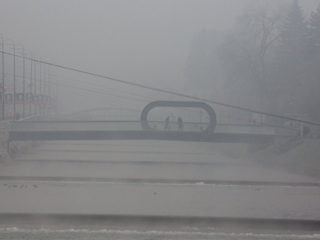 Zagađenost vazduha u Sarajevu (Foto: EPA-EFE/FEHIM DEMIR) - 