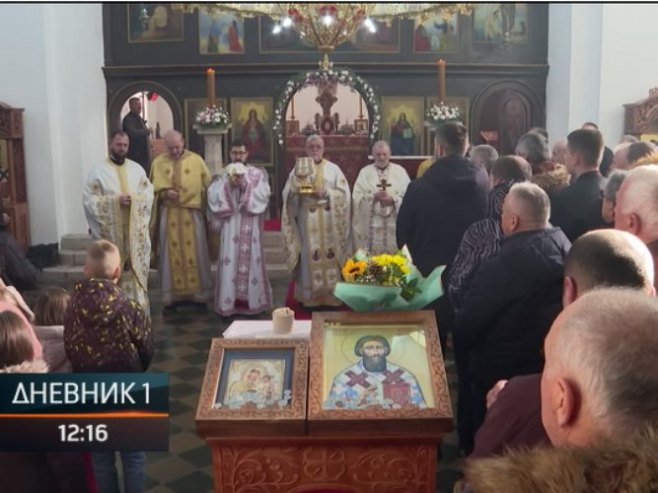 U Hramu Svetog Save u Blažuju služena sveta liturgija - Foto: RTRS