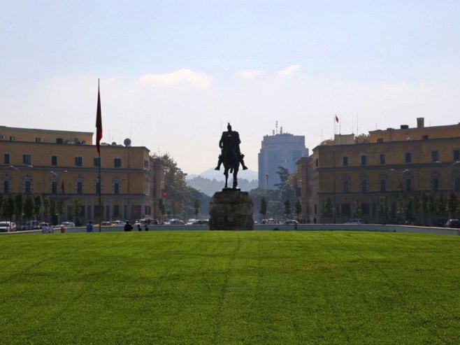 Tirana (Foto: EPA/ARMANDO BABANI) - 