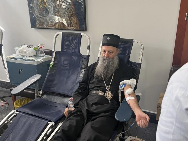Patrijarh Porfirije darovao krv (Foto: SPC) - 