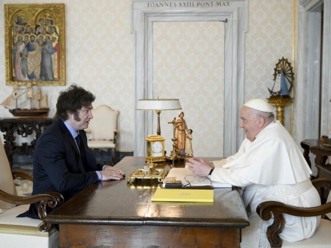 Sastanak pape Franje i Havijera Mileja (Foto:  EPA-EFE/VATICAN MEDIA) - 