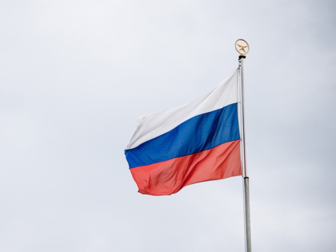 Ruska zastava (Foto: EPA-EFE/CLEMENS BILAN, ilustracija) - 