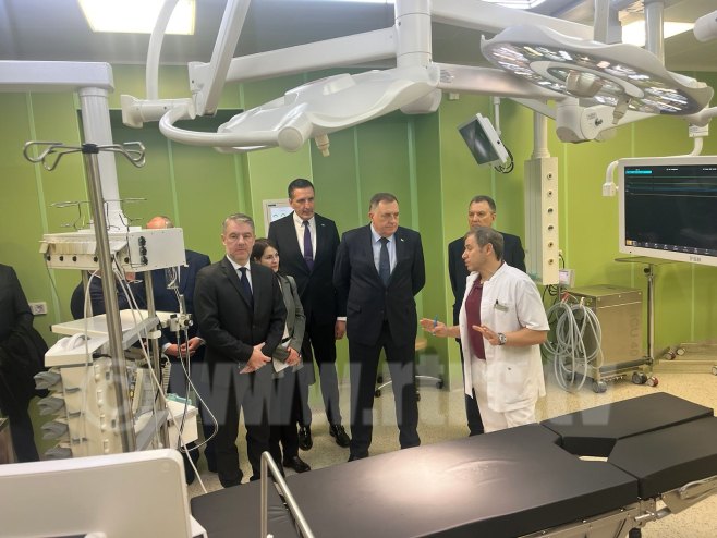 Dodik u Medicinskom centru u Minsku - Foto: RTRS