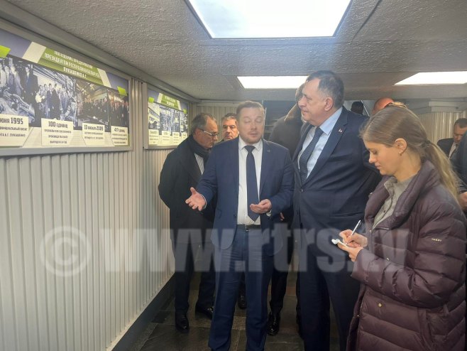 Dodik u posjeti Holding kompaniji Belkomunmaš u Minsku - Foto: RTRS