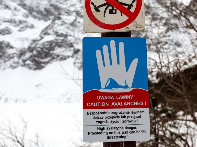 Upozorenje na lavinu (Foto: EPA-EFE/GRZEGORZ MOMOT POLAND OUT/ilustracija) - 