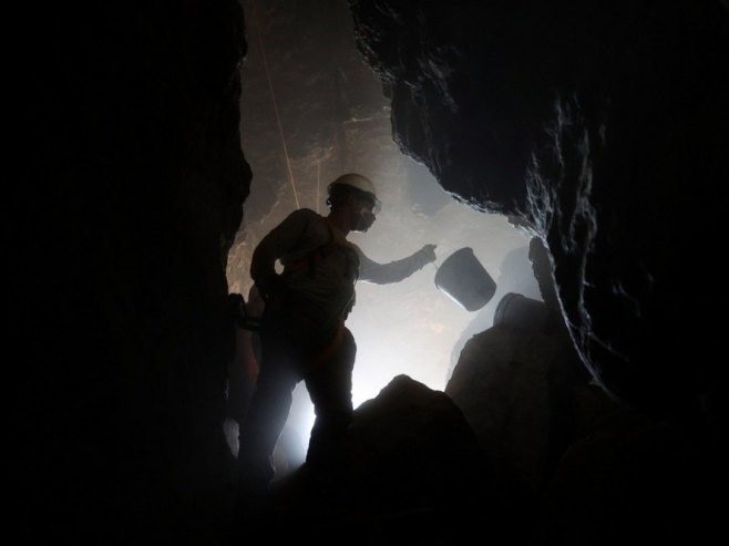 Pećina (Foto: EPA-EFE/ABIR SULTAN/ilustracija) - 