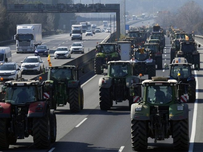 Protesti farmera (foto: EPA-EFE/ALEJANDRO GARCIA - ilustracija) - 