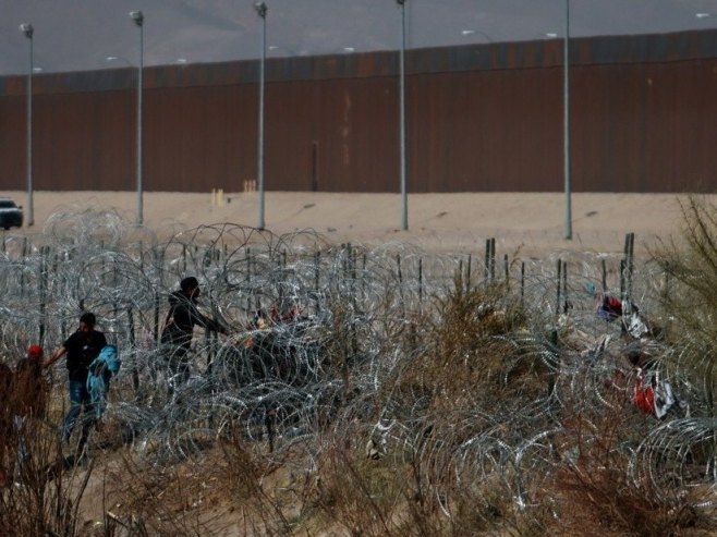 Prvi put većina Amerikanaca podržava izgradnju zida na granici sa Meksikom