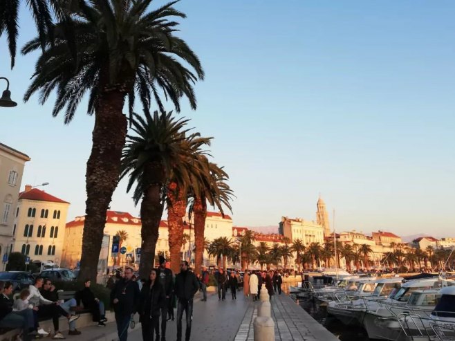 Split: Policija privela više od 100 navijača Hajduka i Dinama zbog tuče