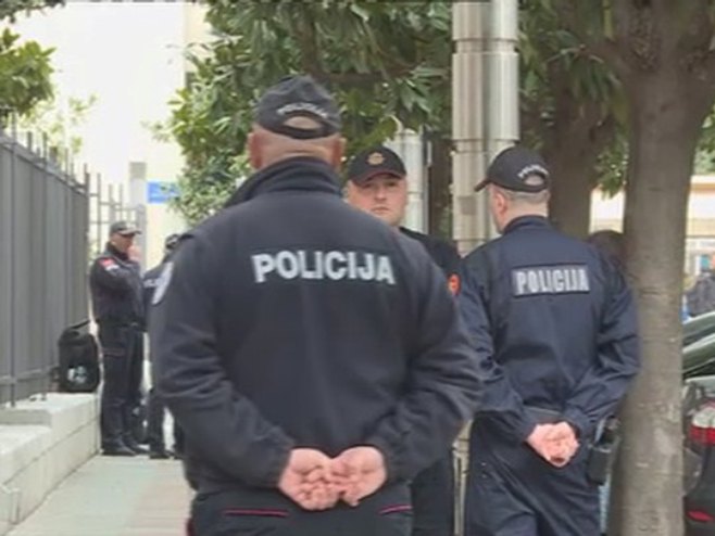 Podgorica: Pritvorenik teško povrijedio policajca