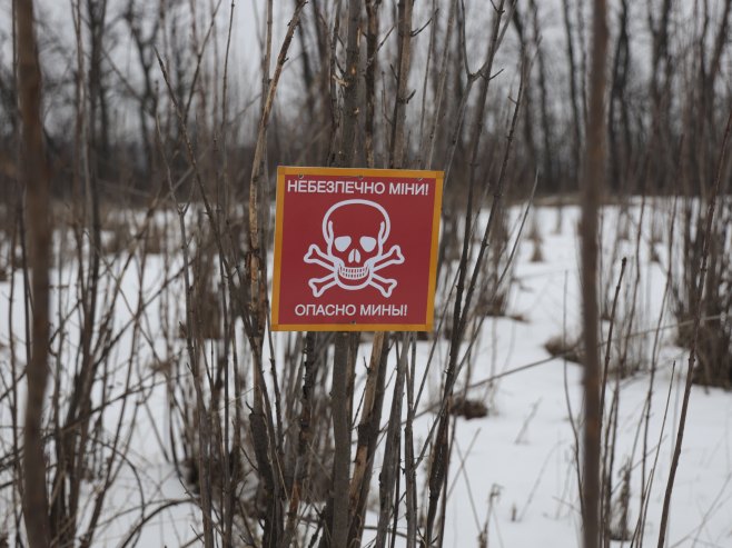 Opasnost (Foto: EPA-EFE/STANISLAV KOZLIUK) - 
