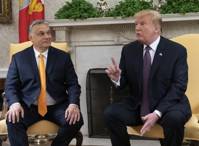 Orban i Tramp (Foto: EPA-EFE/Chris Kleponis) - 