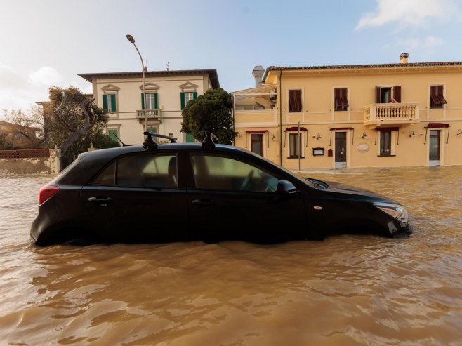 Poplave u Italiji (Foto: EPA-EFE/ENRICO MATTIA DEL PUNTA) - 