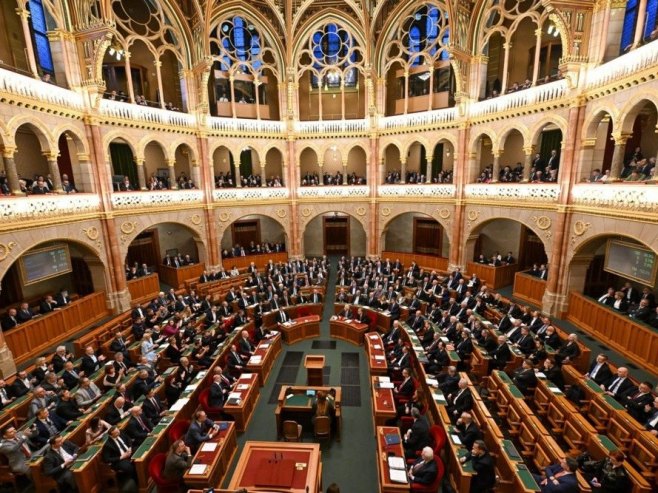 Mađarski parlament (Foto: EPA-EFE/TIBOR ILLYES HUNGARY OUT/ilustracija) - 