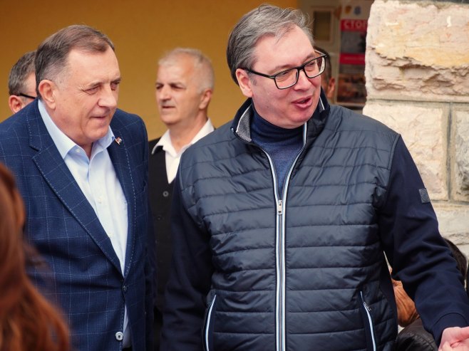 Milorad Dodik i Aleksandar Vučić (Foto: TANJUG/ VLADIMIR ŠPORČIĆ) - 