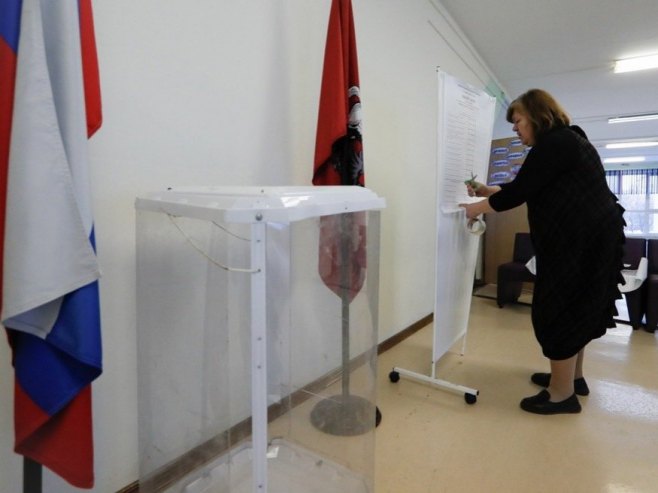 Izbori u Rusiji (Foto: EPA/YURI KOCHETKOV) - 