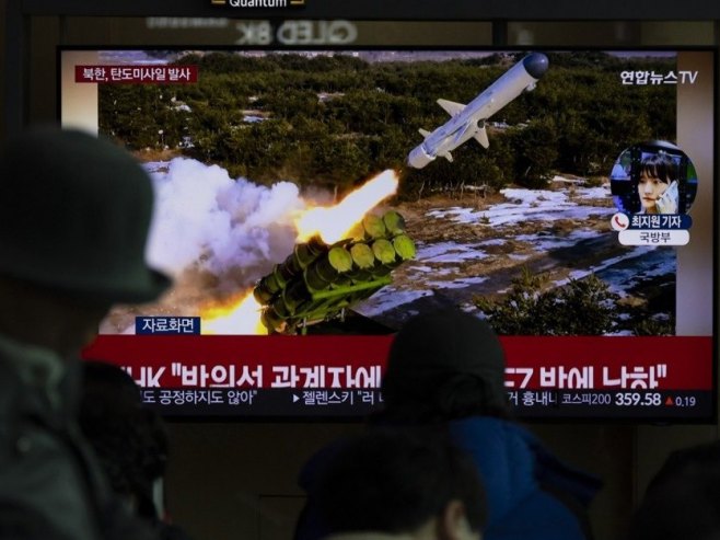 Pjongjang ispalio tri balističke rakete (Foto: EPA/JEON HEON-KYUN) - 