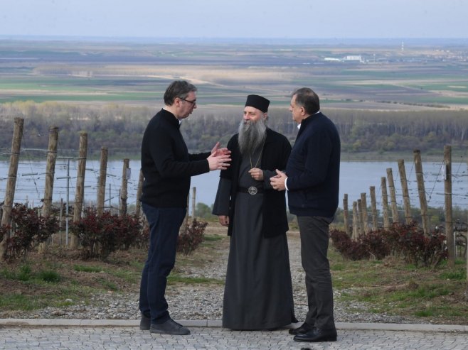 Dodik, Porfirije i Vučić - Foto: RTRS