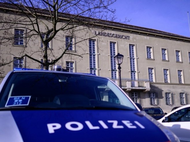 Austrijska policija (Foto: EPA/CHRISTIAN BRUNA) - 