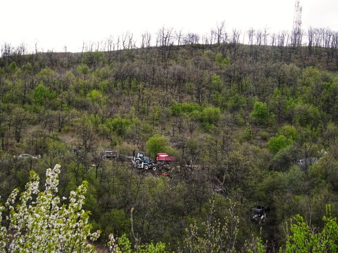 Nastavak potrage za tijelom djevojčice (Foto: TANJUG/ VLADIMIR ŠPORČIĆ/bs) - 