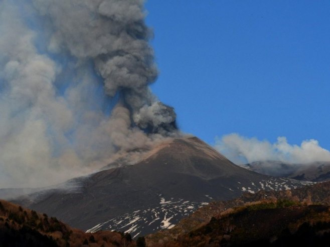 Vulkan Etna (Foto: EPA-EFE/Orietta Scardino/ilustracija) - 