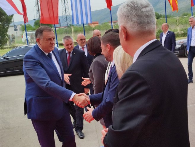Dodik i Višković na sajmu u Mostaru - Foto: RTRS