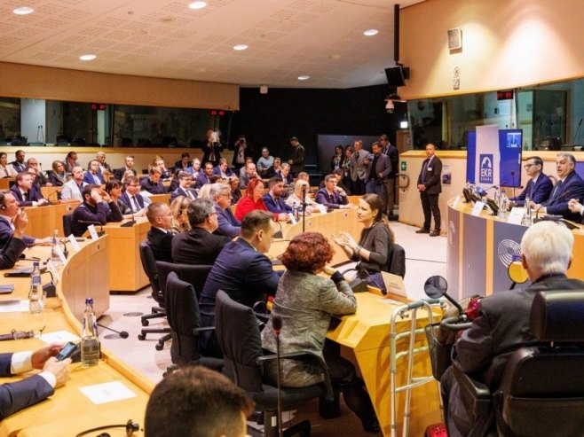 Evropski parlament (Foto: EPA-EFE/OLIVIER MATTHYS) - 