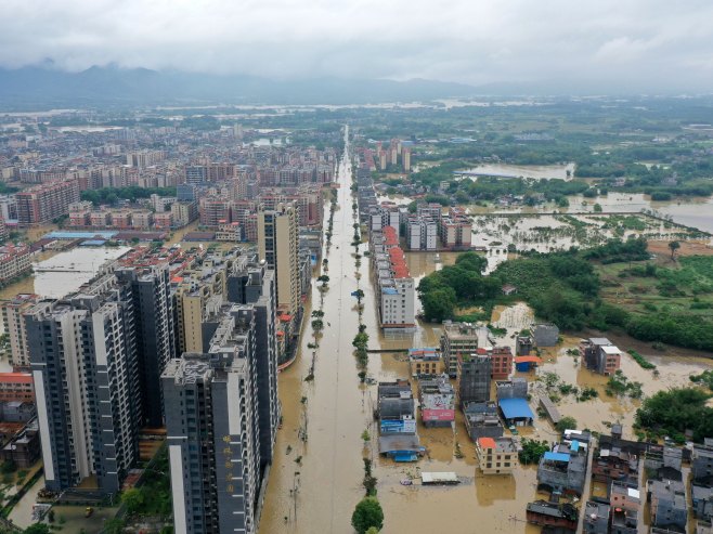 Poplave u Kini (Foto: EPA-EFE/XINHUA / Huang Guobao) - 