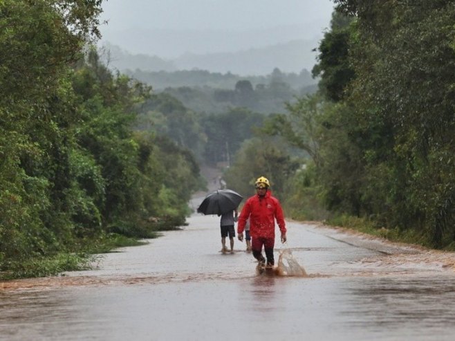 Poplave u Brazilu (Foto: EPA/Lauro Alves) - 