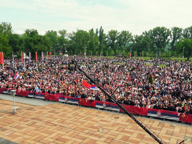 Vučić: Danas ispisujemo istoriju, istorijski značajna posjeta Sija
