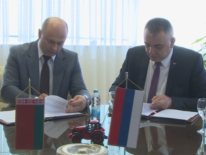 Minić i Rogožnik potpisali memorandum - Foto: RTRS