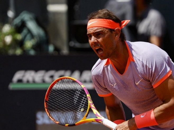 Španski teniser Rafael Nadal preokretom do drugog kola Mastersa u Rimu (VIDEO)