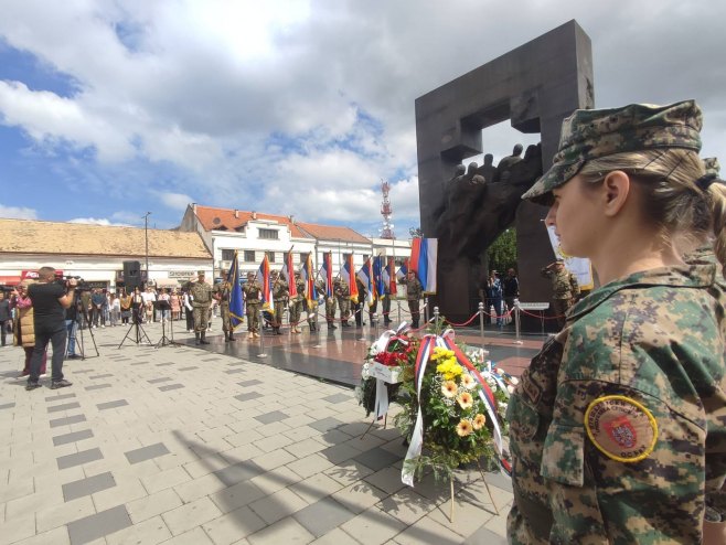 U Bijeljini je obilježen Dan Vojske Republike Srpske (FOTO)