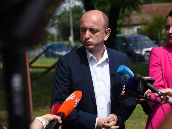 Knežević: Ako Crna Gora glasa za Rezoluciju o Srebrenici potvrdila se za genocidan narod