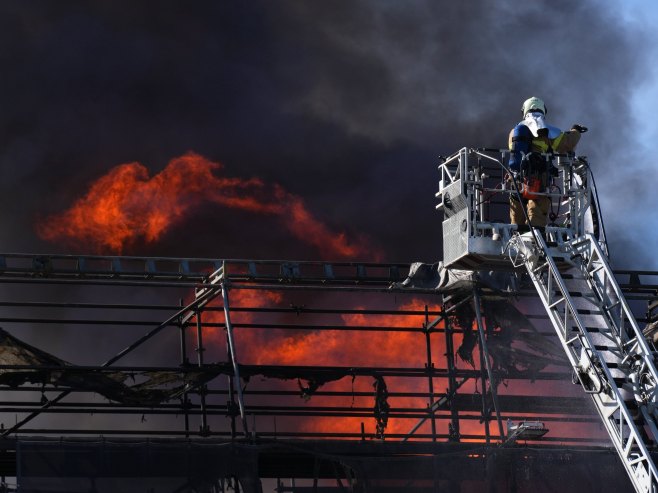 Veliki požar u marini u Medulinu, izgorjelo 15 plovila