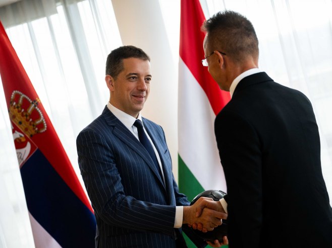 Đurić - Sijarto: Mađarska protiv rezolucije o Srebrenici i članstva Kosova u Savjetu Evrope