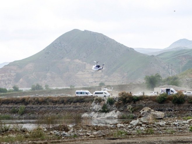 Iranski helikopter (Foto: EPA/ALI HAMED / IRNA NEWS AGENCY HANDOUT ) - 