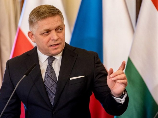 Robert Fico (Foto: EPA-EFE/MARTIN DIVISEK) - 