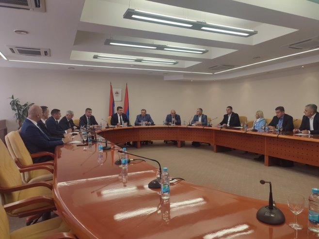 Sastanak u Narodnoj skupštini Srpske - Foto: RTRS