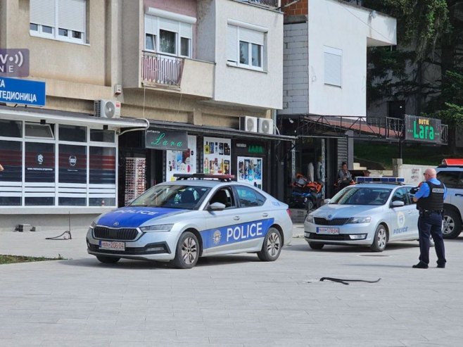 Prištinska policija neovlašteno upala u prostor škola koje pohađaju srpska djeca (VIDEO)