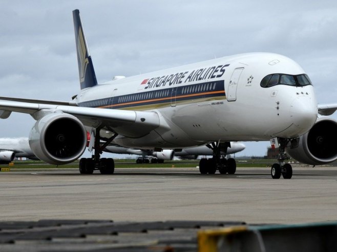 Snažne turbulencije na letu London-Singapur: Јedno lice preminulo, a 30 povrijeđeno
