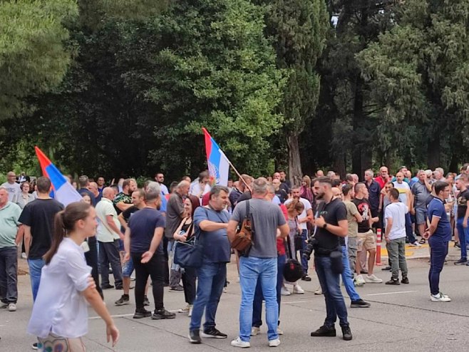 Podgorica - protest - Foto: RTRS
