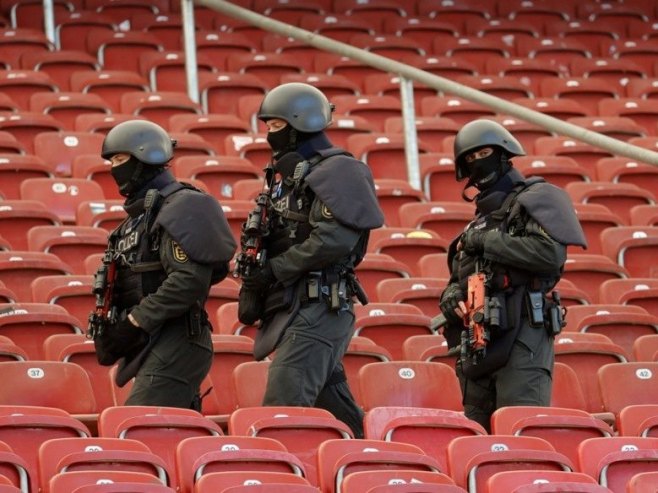 Policija Njemačke  (Foto: EPA-EFE/RONALD WITTEK) - 