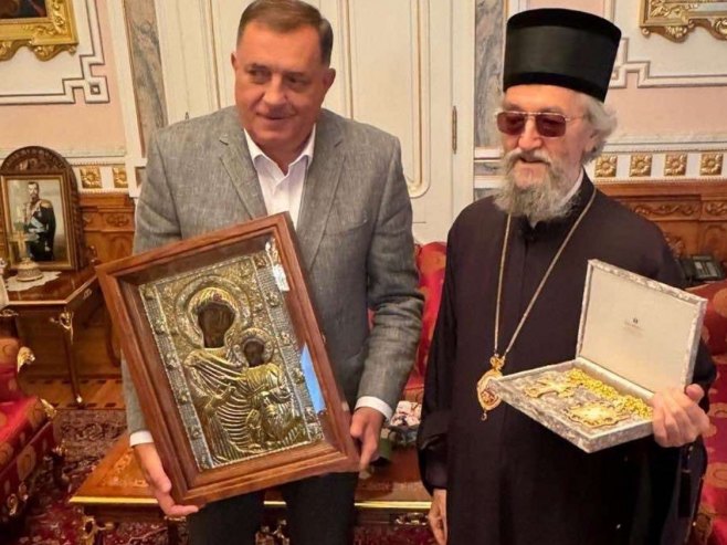 Milorad Dodik i episkop Јefrem  (Foto:x.com/MiloradDodik) - 
