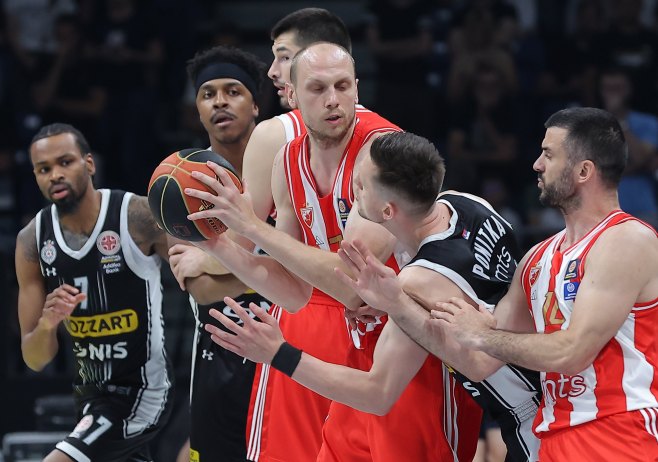 Košarka, Crvena Zvezda - Partizan (foto: TANJUG/ MARKO ĐOKOVIĆ/ nr) - 