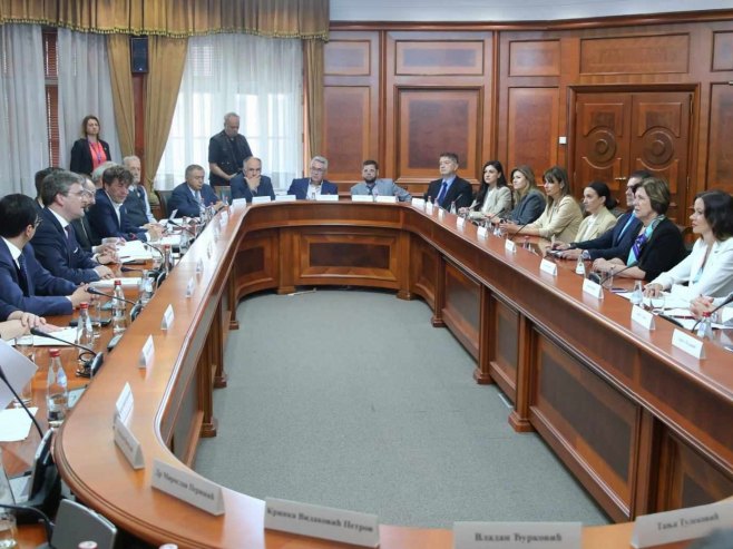 Sastanak predstavnika ministarstava kulture Srbije i Srpske Sastanak predstavnika ministarstava kulture Srbije i Srpske - Foto: RTRS