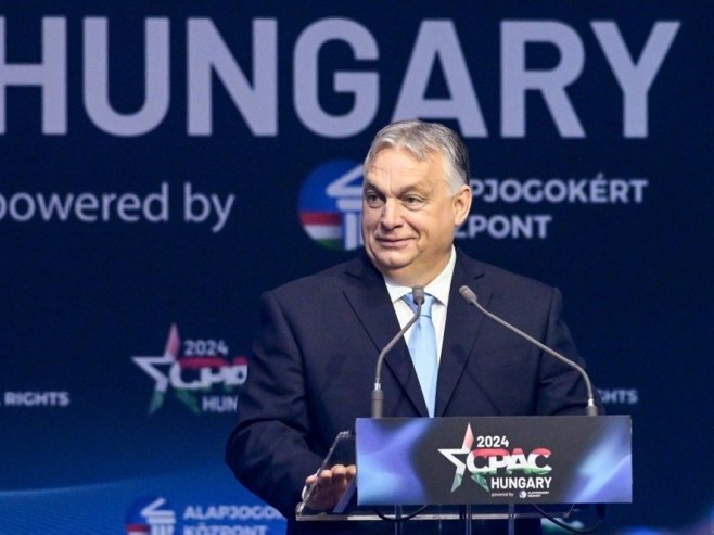 Viktor Orban (Foto: EPA/SZILARD KOSZTICSAK HUNGARY OUT) - 