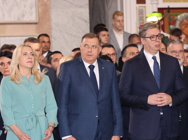 Cvijanović, Dodik i Vučić Cvijanović, Dodik i Vučić - Foto: predsjednikrs.rs/Borislav Zdrinja