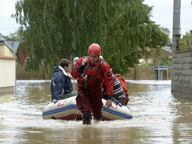 Poplave (Foto: EPA/FILIP SINGER/ilustracija) - 